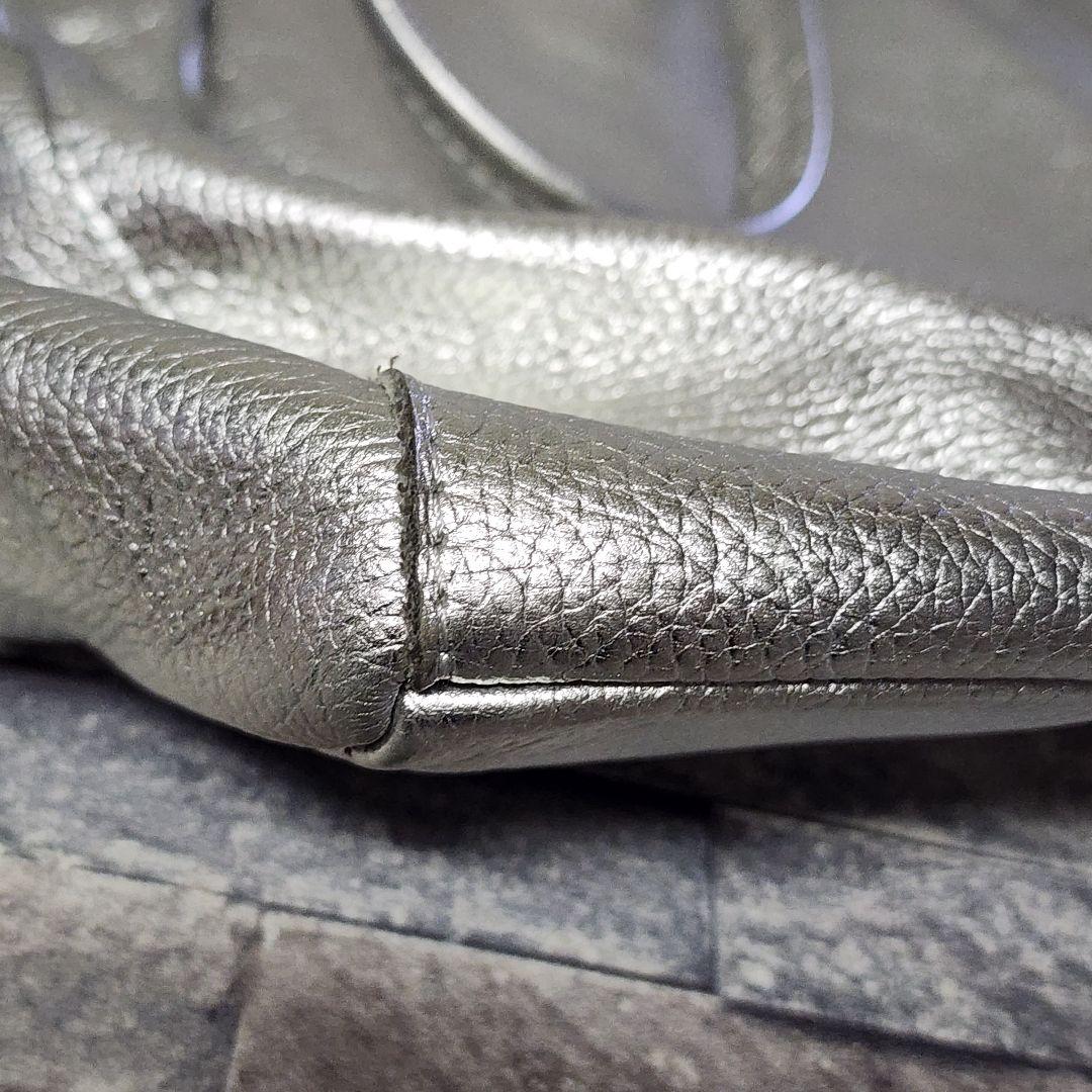 Hoaw. Whim Gazette レザー トートバッグ シルバー シャイニー