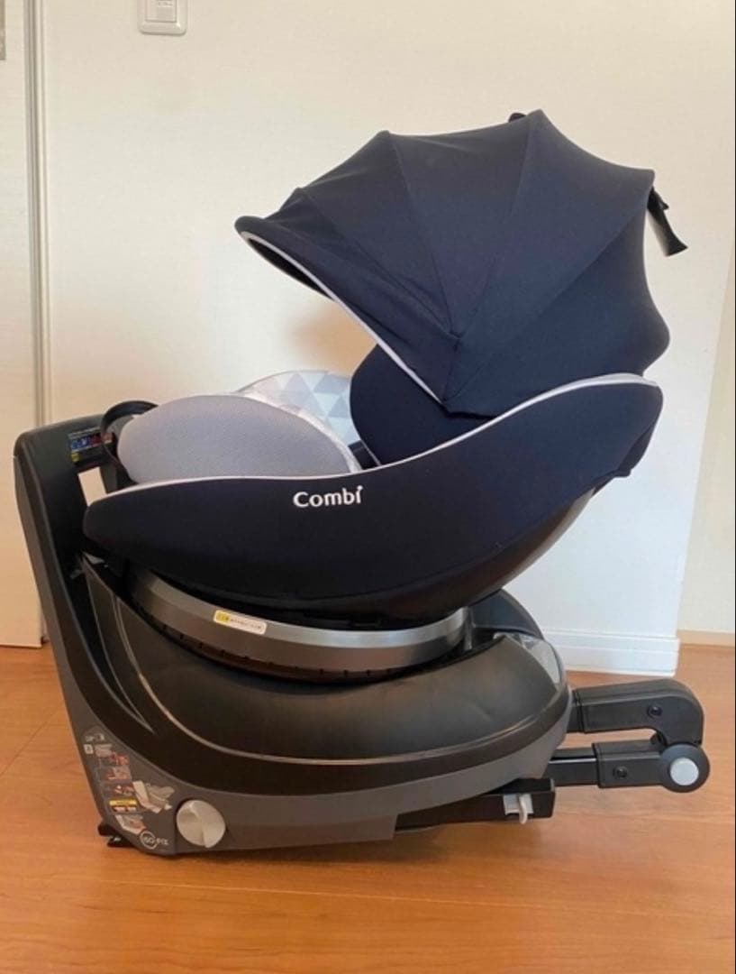 コンビ　チャイルドシート　クルムーヴ　スマート　ISOFIX 新生児