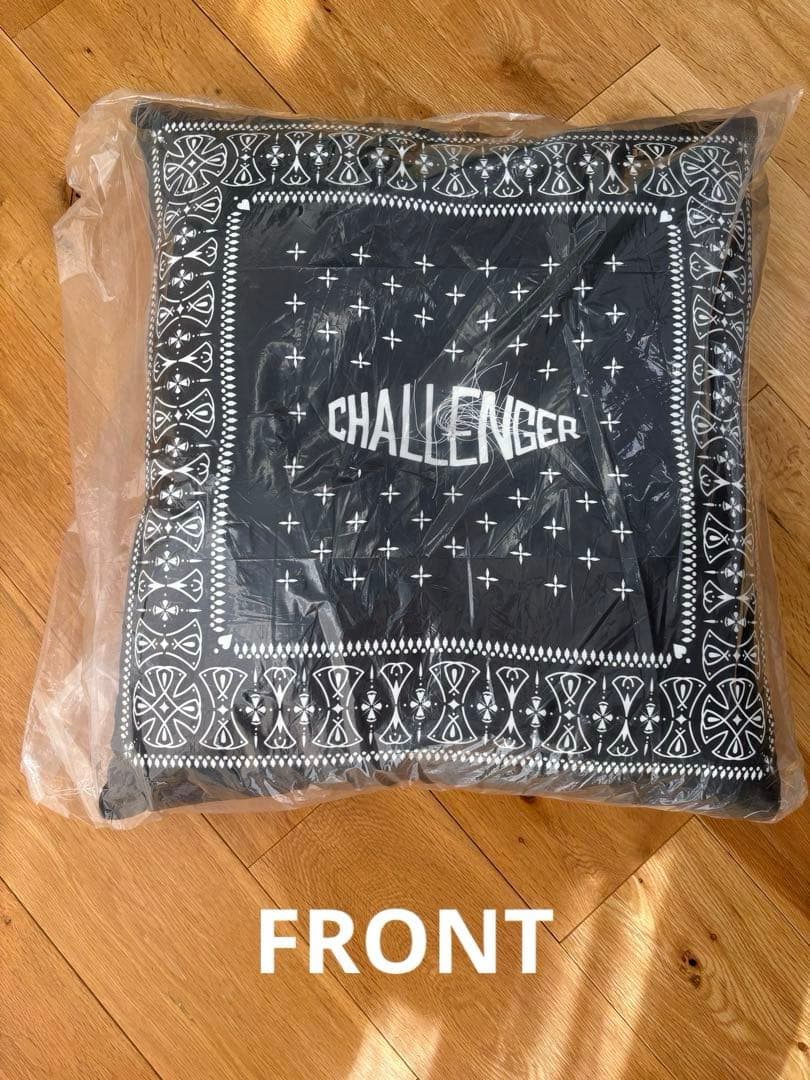 【超メルカリ】CHALLENGER BANDANA ZABUTON 座布団