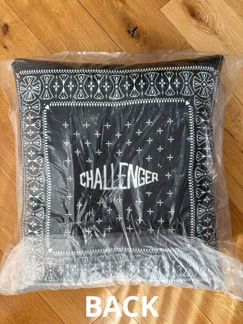 【超メルカリ】CHALLENGER BANDANA ZABUTON 座布団