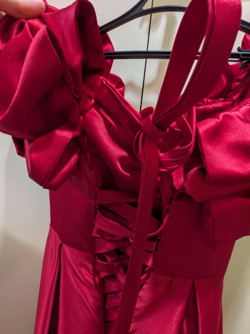 レッド　オフショルダー　ロングドレス