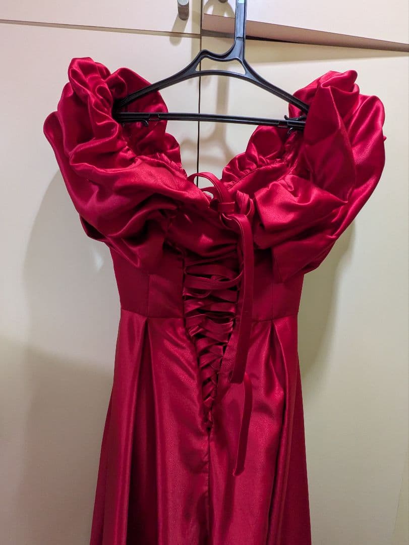 レッド　オフショルダー　ロングドレス