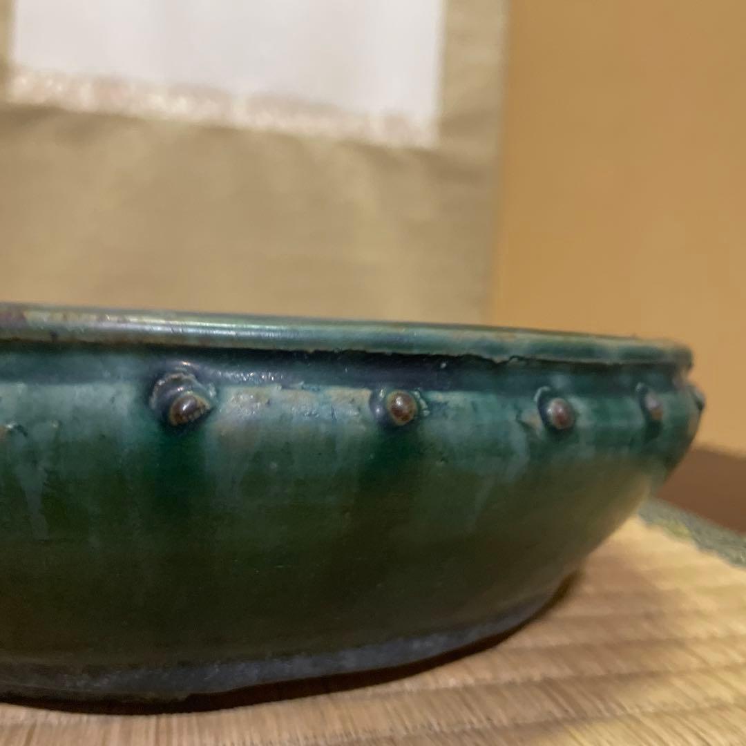 【落款あり】秀峰 鋲打外縁丸太鼓鉢 緑釉 盆栽鉢 丸型鉢 24cm
