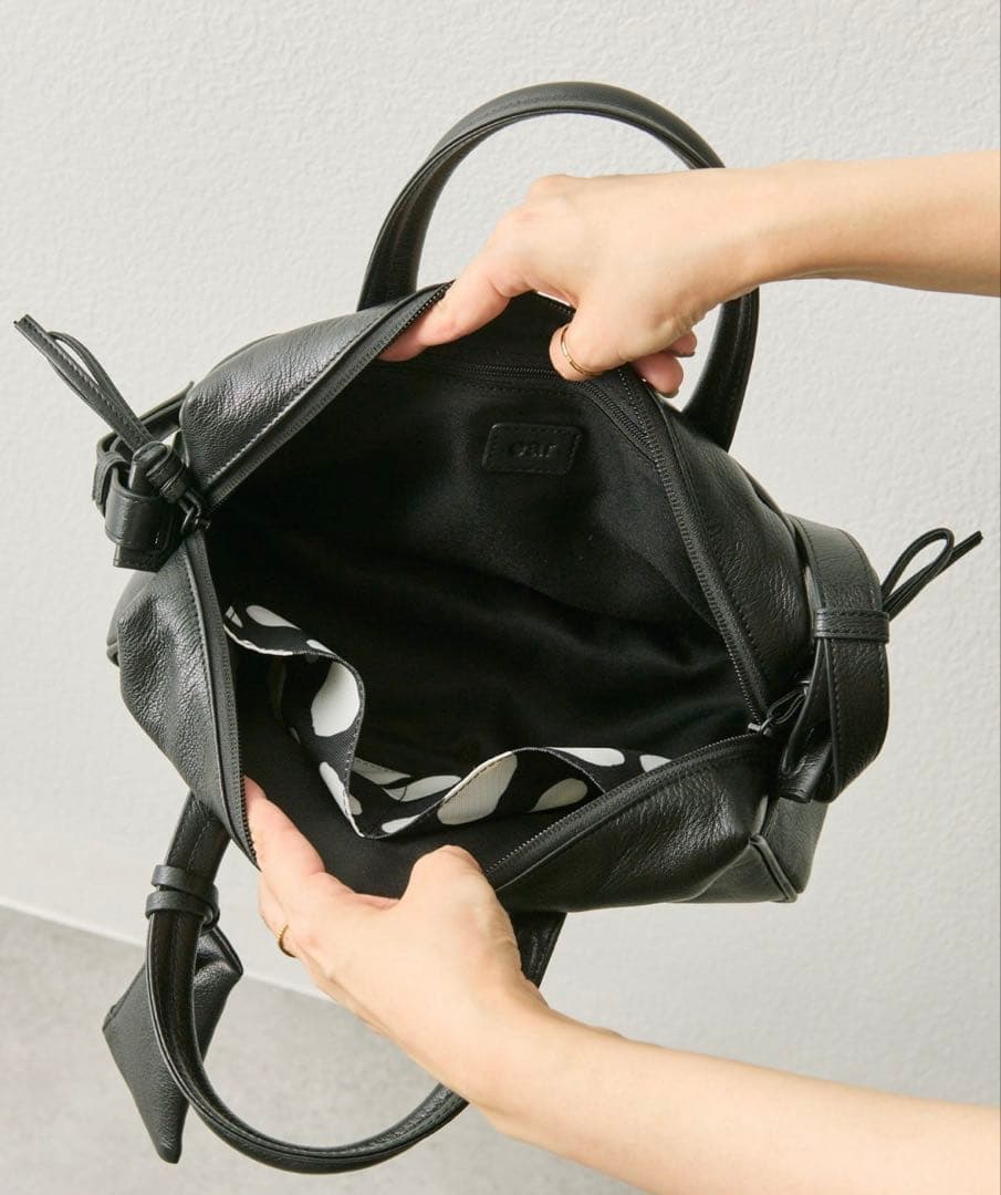 未使用 イアパピヨネ 2WAYシンプルボストンバッグ