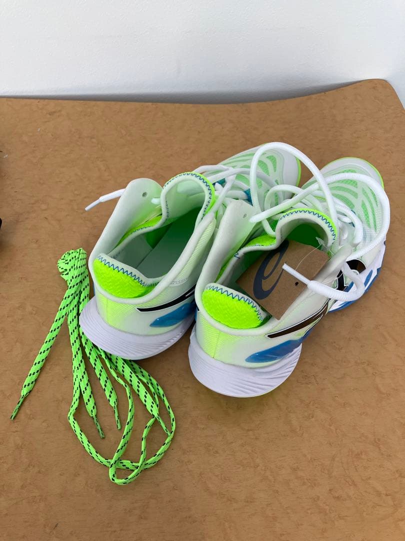 新品未使用Asics rise バレーボールシューズ　26センチ