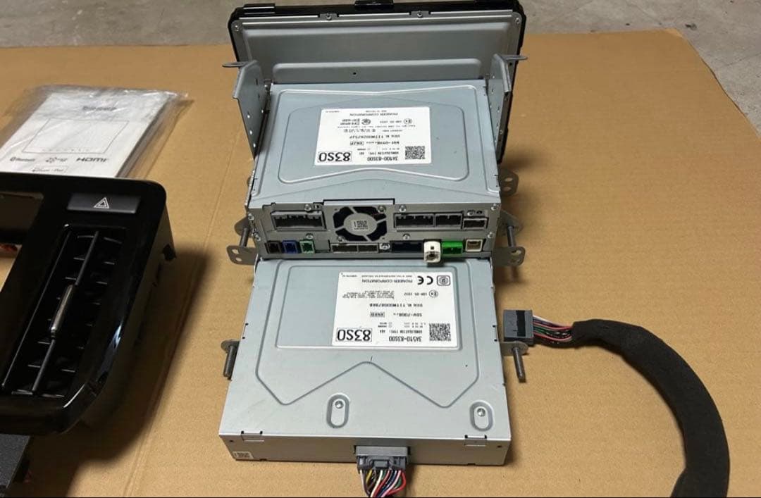 スズキ純正9インチ全方位ナビ(SOra...)