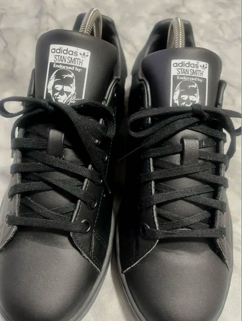 【美品】adidas アディダススタンスミス スニーカー 黒24.5