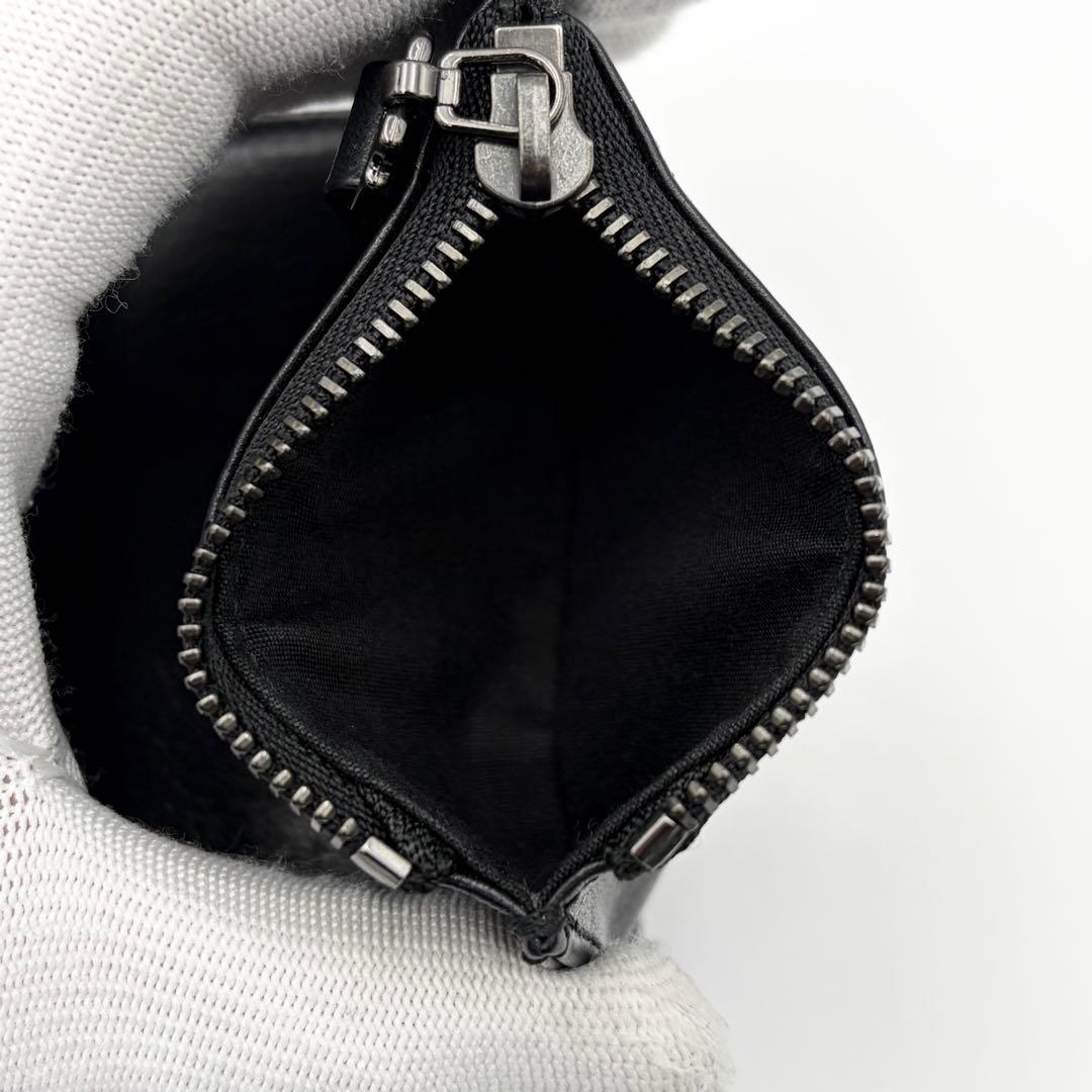 メゾンマルジェラ 4ステッチ 二つ折り財布 黒 レザー コンパクト 男女兼用