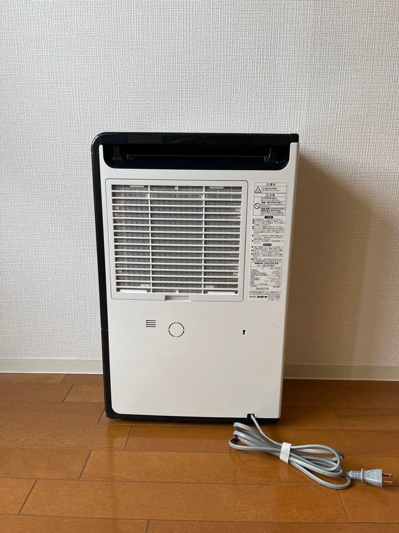 コロナ　衣類乾燥除湿機　CD-H18A 2022年製　CORONA