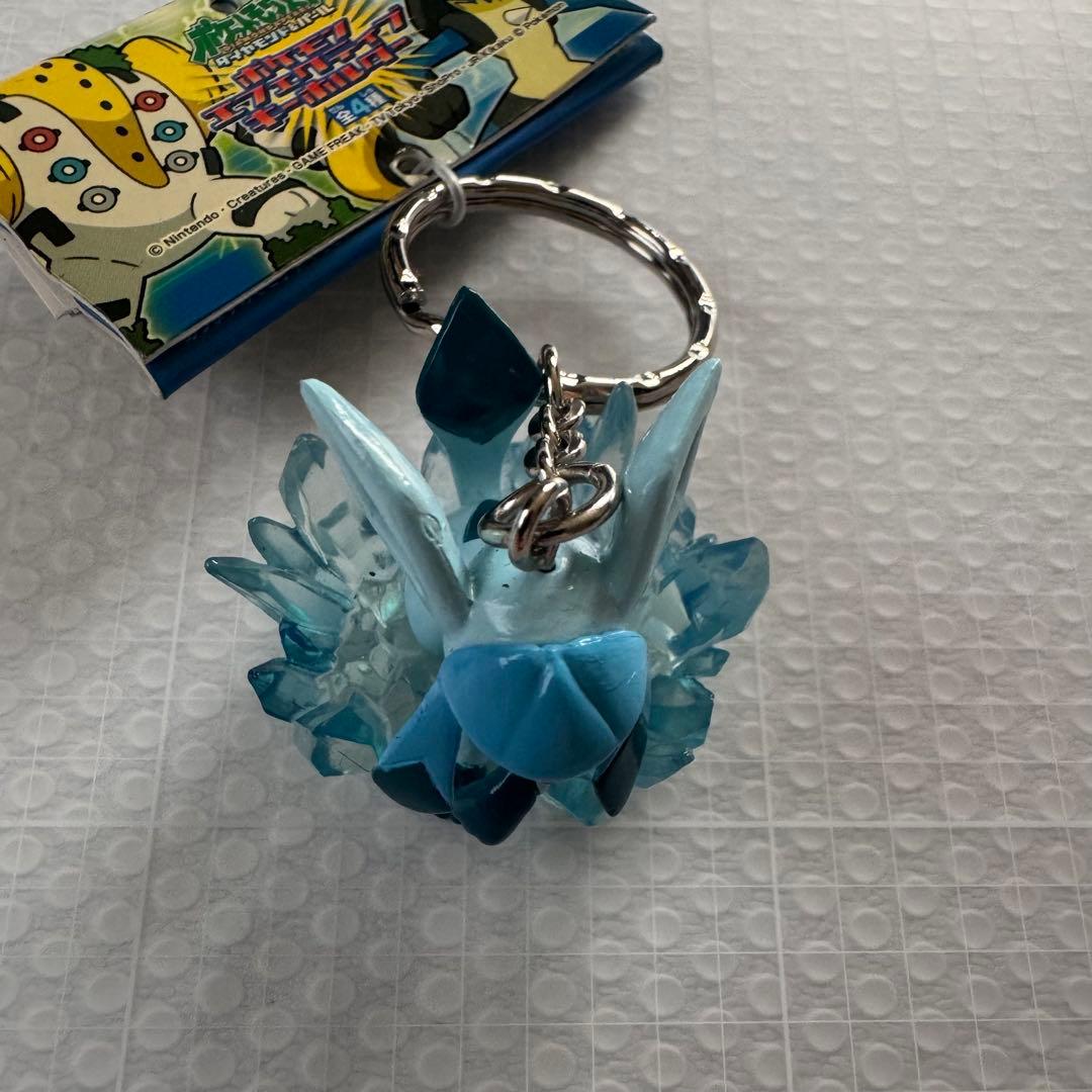 ルカリオ　ヒードラン　グレイシア　ポケモン　エフェクティブキーホルダー