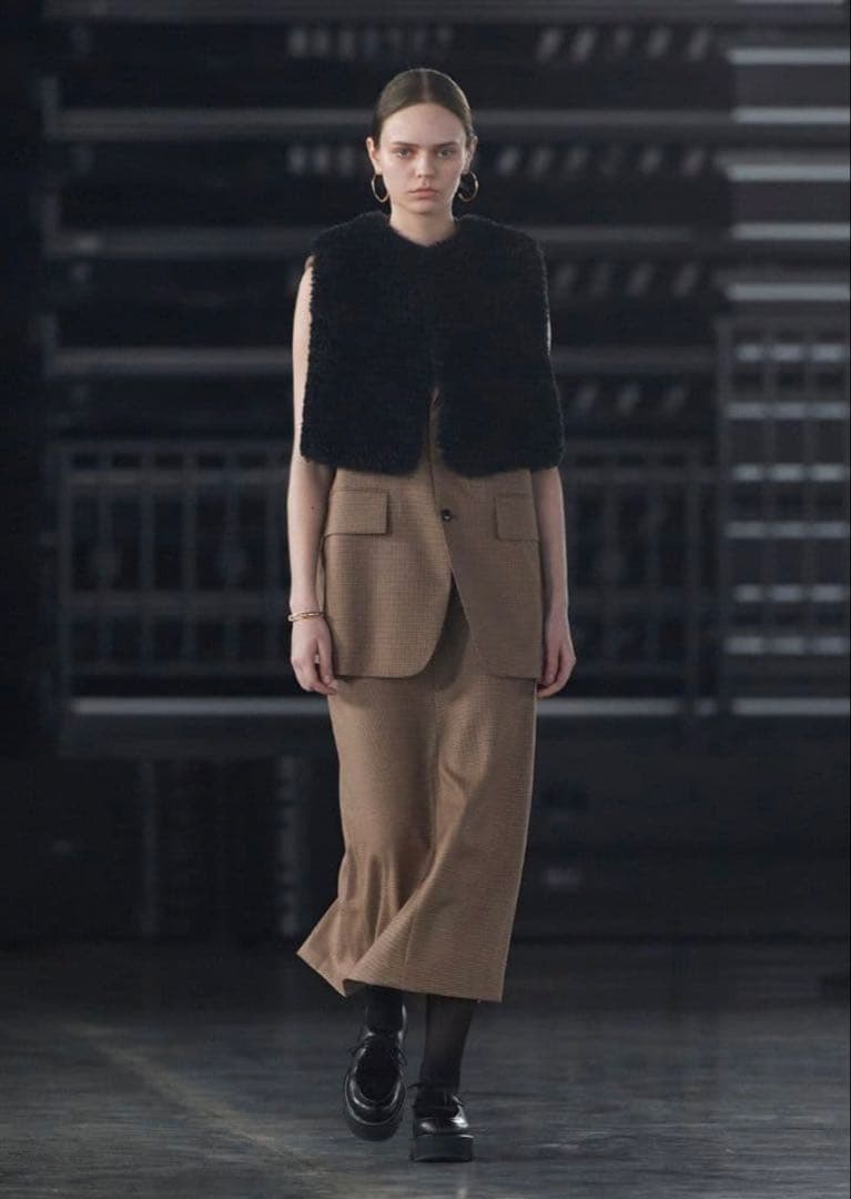 HYKE ファー素材　カーキ　ベスト