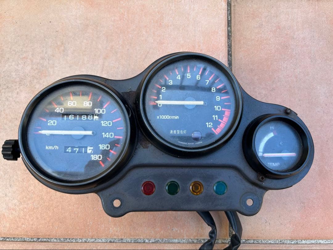 y*y様 ヤマハ　RZR250 RZ250R 純正メーター　半年前まで使っていま