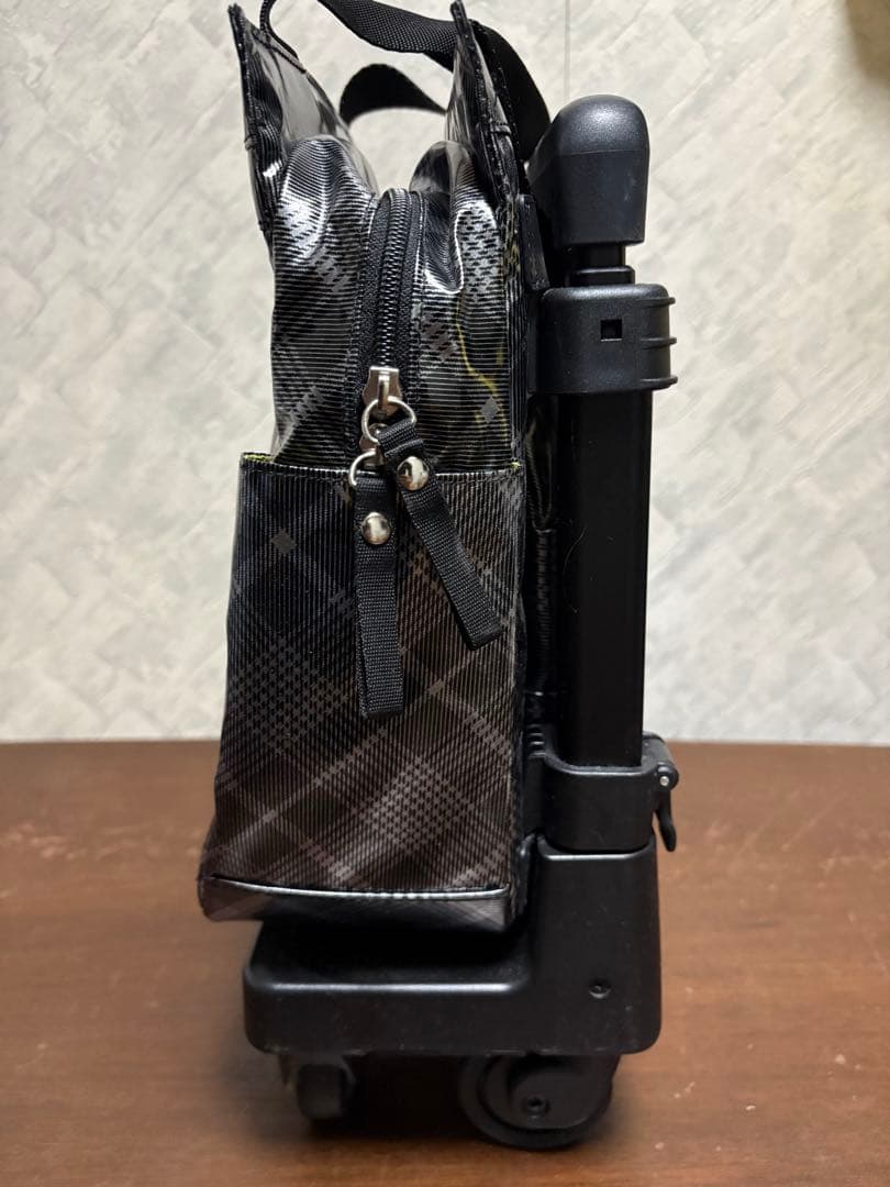 【美品】SWANYチェック柄 キャリーケース　美品　23年製　スワニー