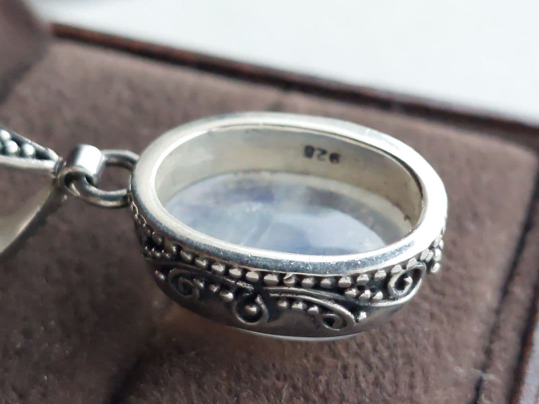 アンティークジュエリー◇ブルームーンストーンのネックレストップ