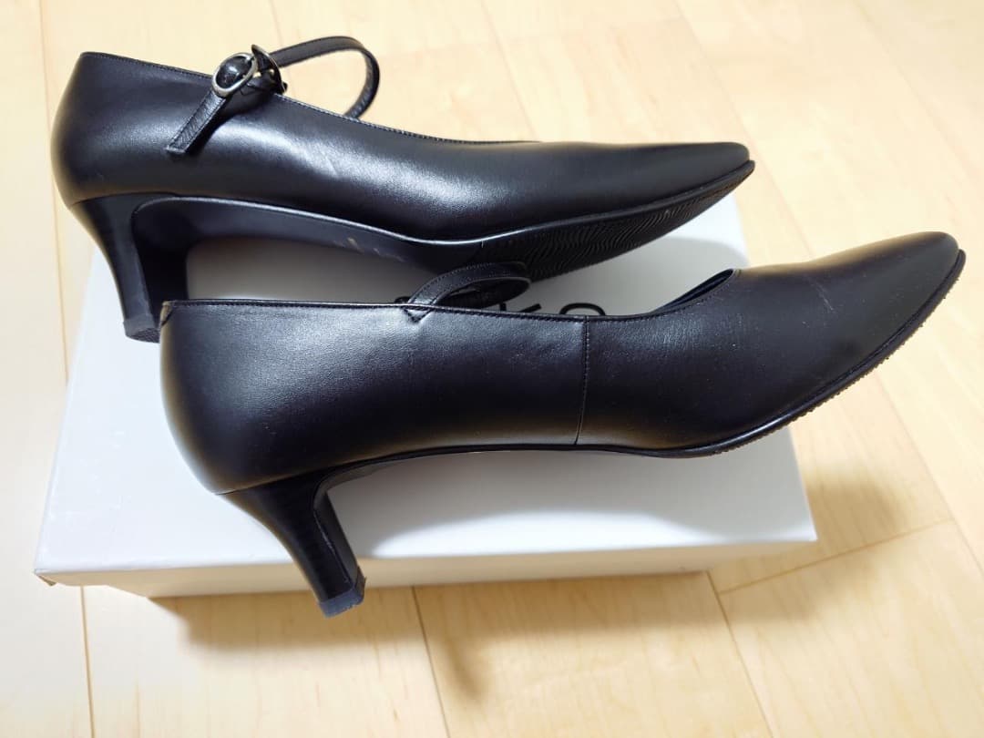 卑弥呼 ヒミコ ヒールスクエアトゥストラップパンプス 25cm ブラック 黒