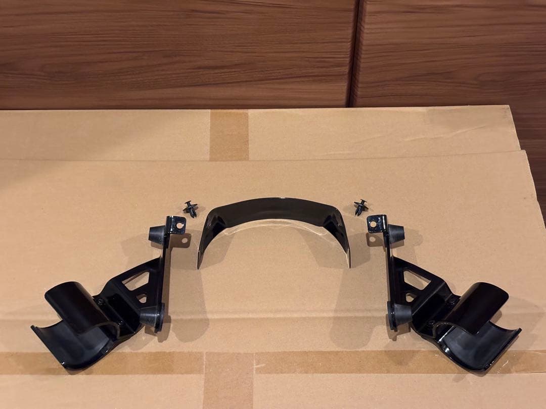 ハーレー純正 M8ソフテイル用 クォーターフェアリング ブラケット付き