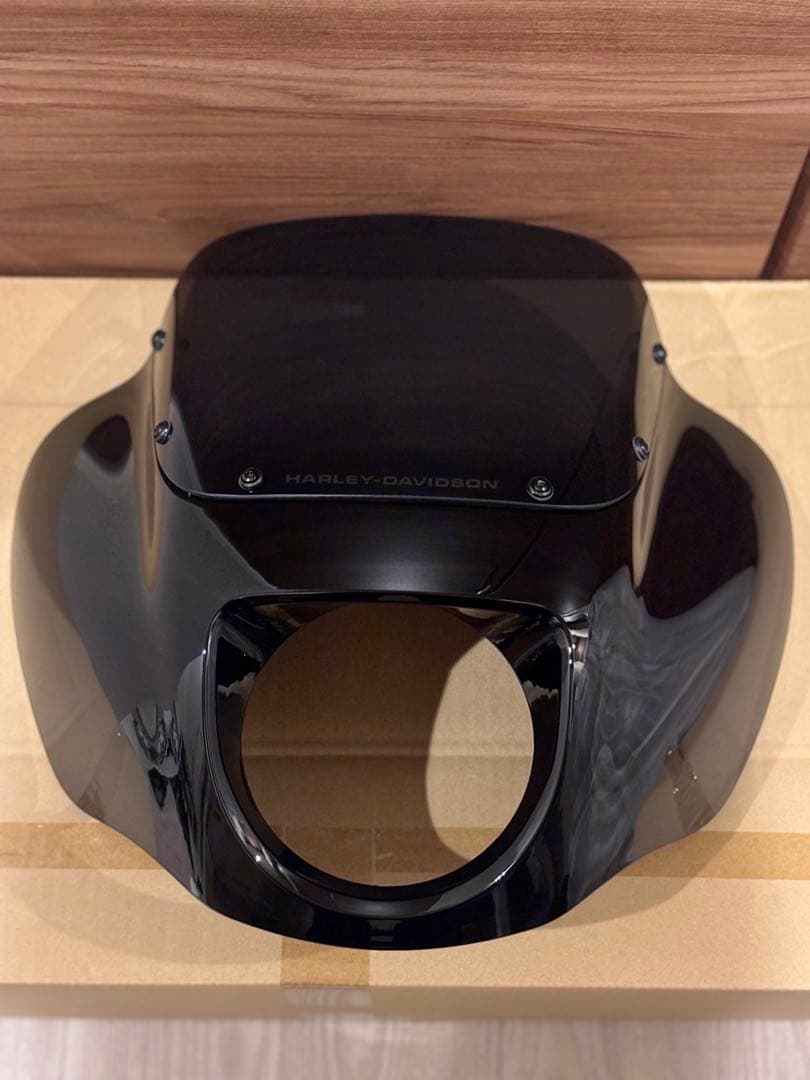 ハーレー純正 M8ソフテイル用 クォーターフェアリング ブラケット付き