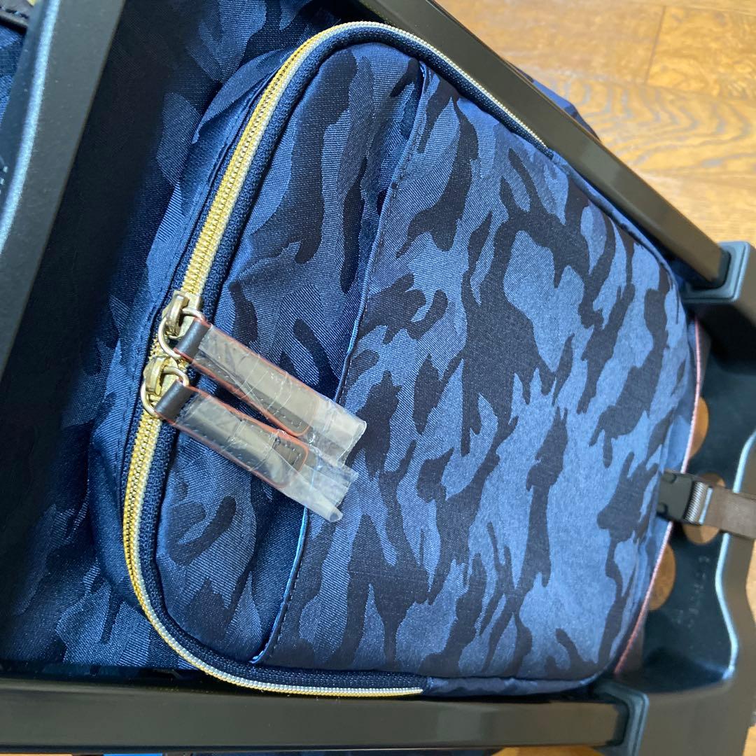 新品 スワニー 迷彩柄 キャリーケース 車輪ストッパー付