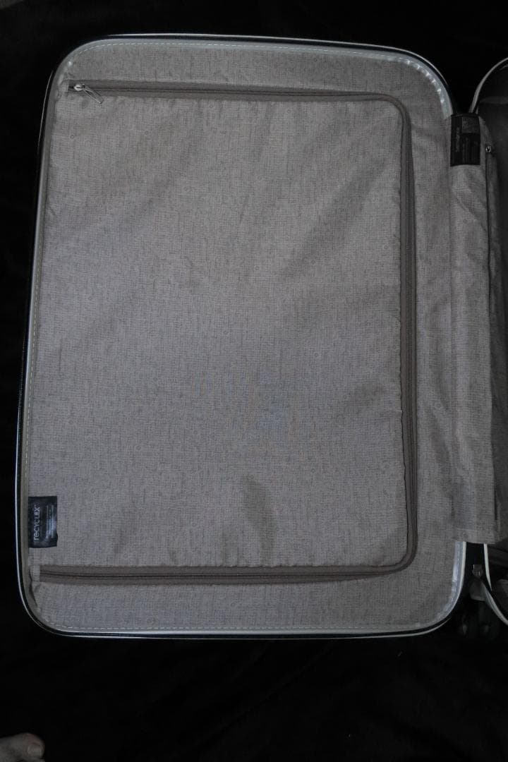 トッケイ　サムソナイト　シーライト スピナー75　オフホワイト容量94Ⅼ