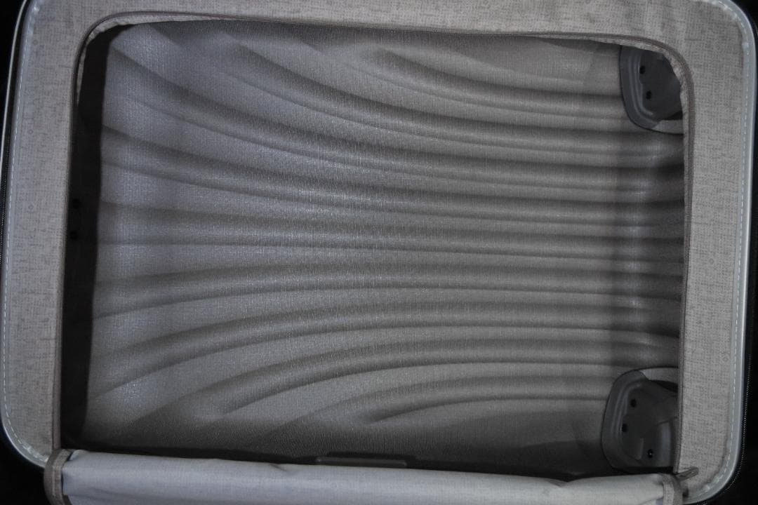 トッケイ　サムソナイト　シーライト スピナー75　オフホワイト容量94Ⅼ