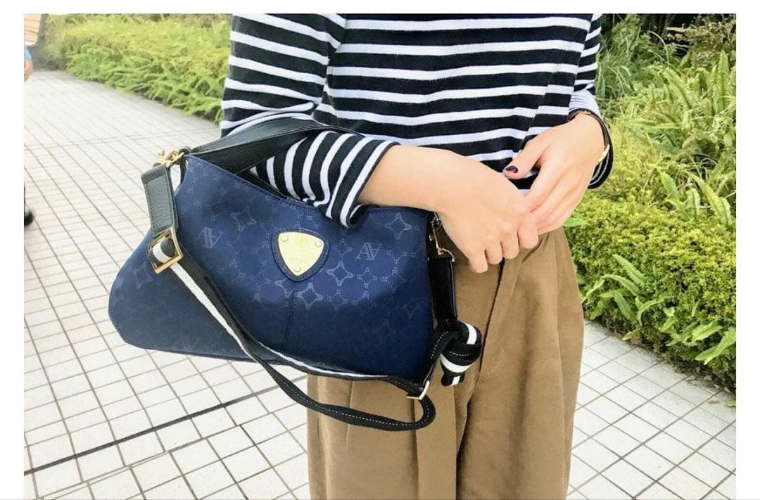 アタオ atao chivy ネイビー ショルダーバッグ