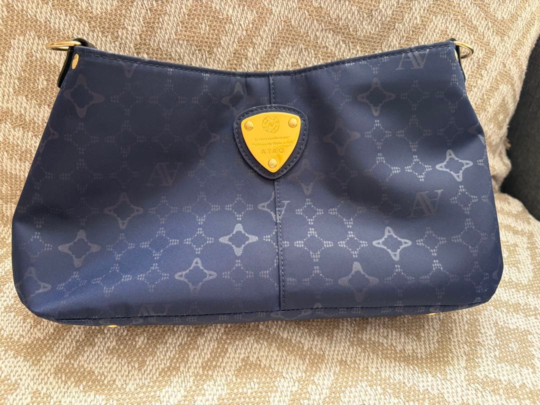 アタオ atao chivy ネイビー ショルダーバッグ