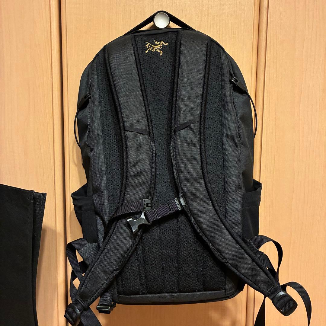 【ほぼ未使用】ARC'TERYX Mantis 16 Backpack 黒