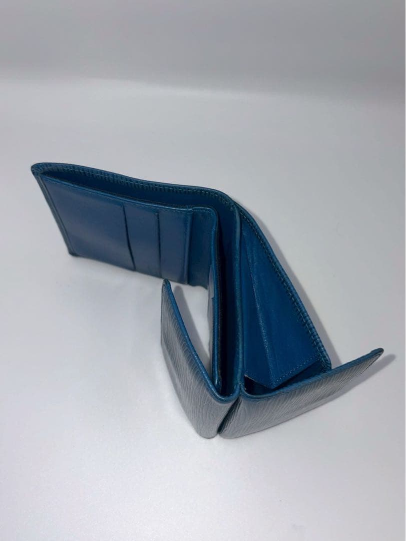 Louis Vuitton エピ　ポルトモネ　ビエカルト　ブルー