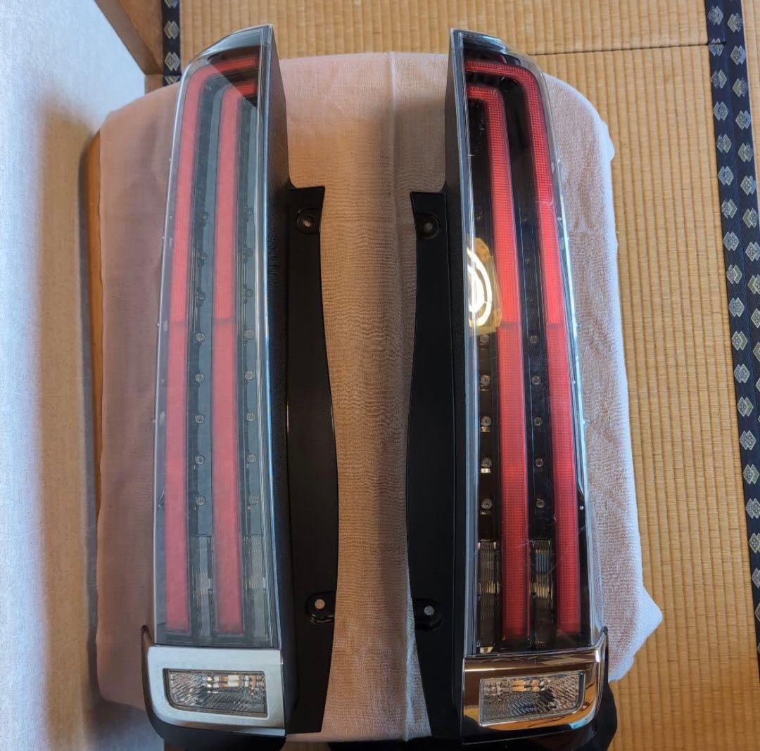 80 ヴォクシー ノア　エスクァイア　純正　左右後期テール