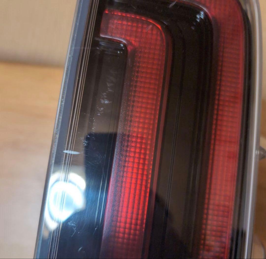 80 ヴォクシー ノア　エスクァイア　純正　左右後期テール