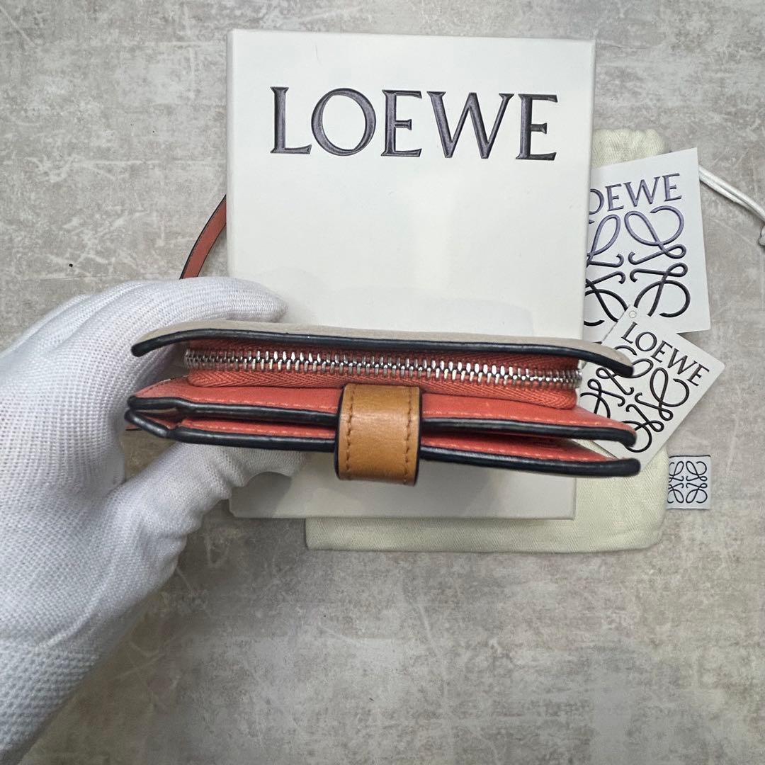 美品✨LOEWE アナグラム 二つ折り財布 ベージュ