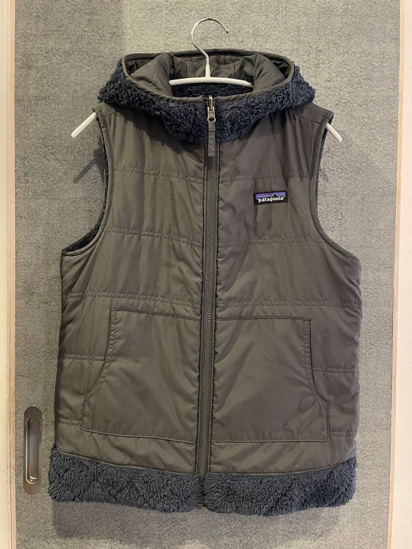 S PATAGONIAリバーシブル フード ボア ベスト ロス ガトス