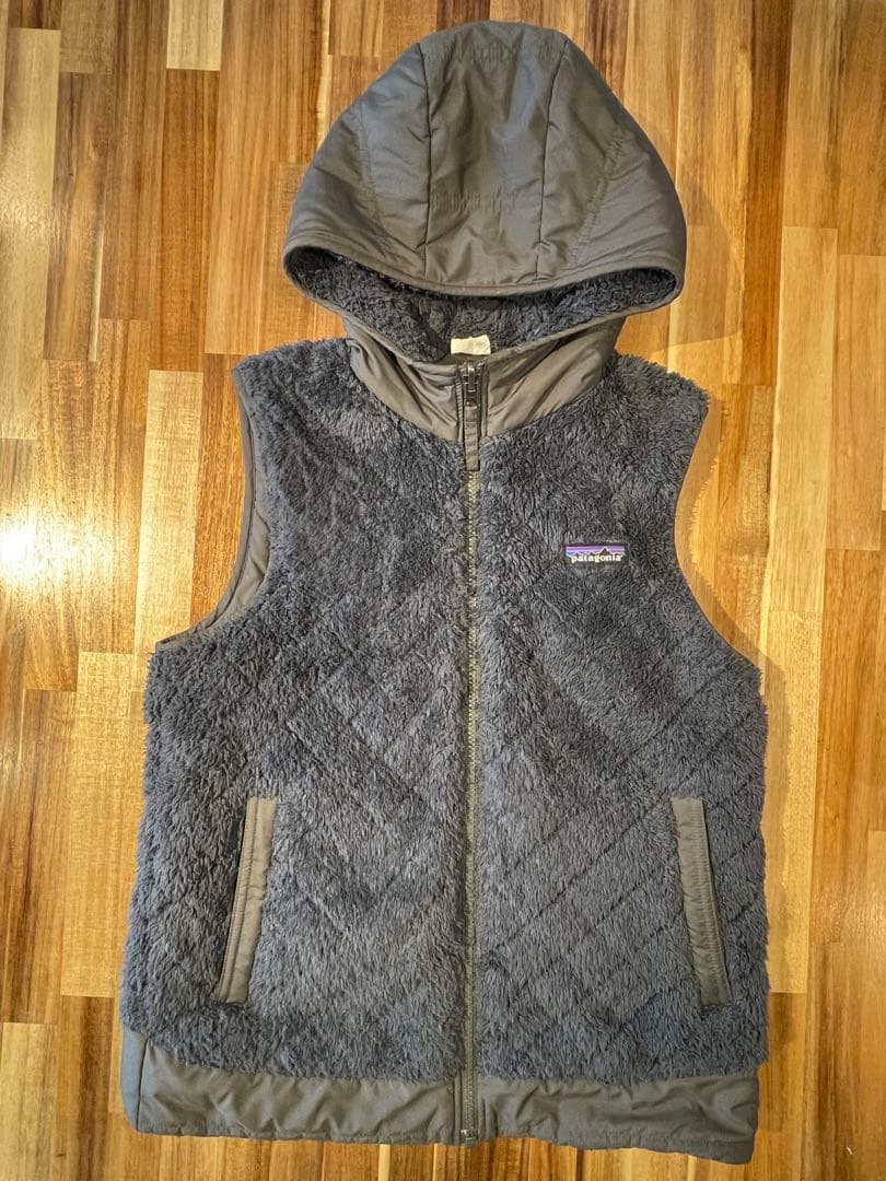 S PATAGONIAリバーシブル フード ボア ベスト ロス ガトス