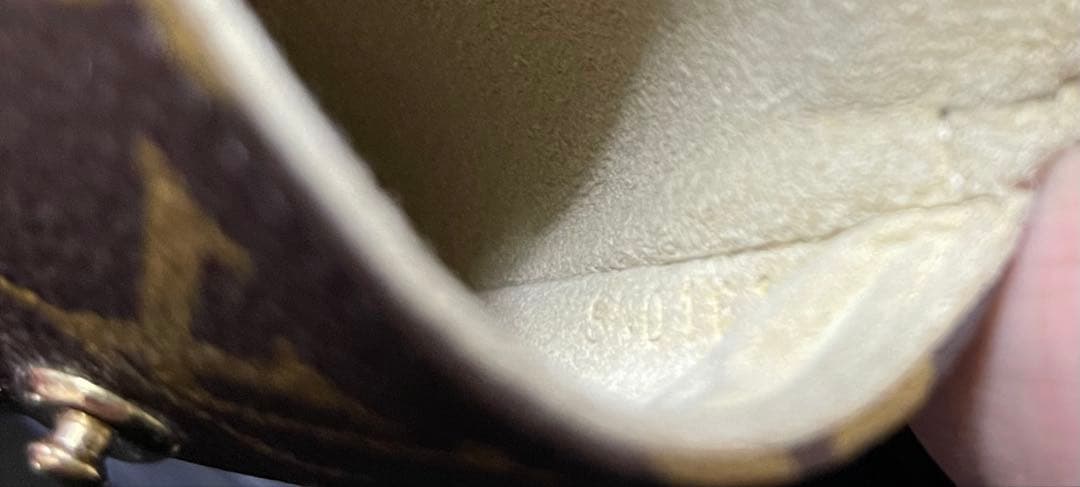 ルイヴィトン　LOUIS VITTON モノグラム　携帯ケース　お値下げしました