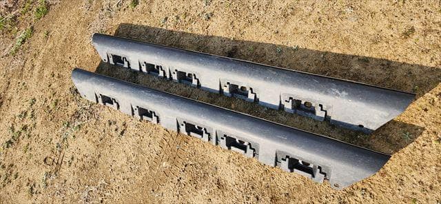 ジムニーシエラJB74ブラックアルマイト縞鋼板プレート付サイドステップ