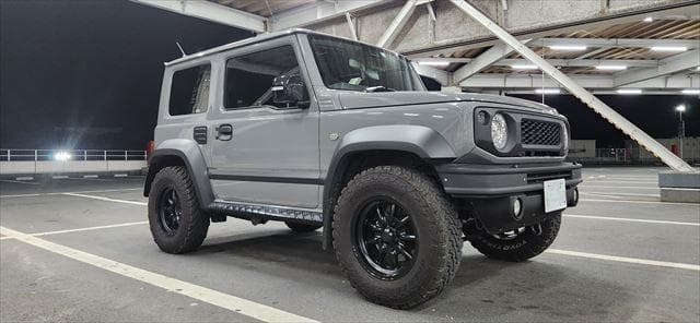 ジムニーシエラJB74ブラックアルマイト縞鋼板プレート付サイドステップ