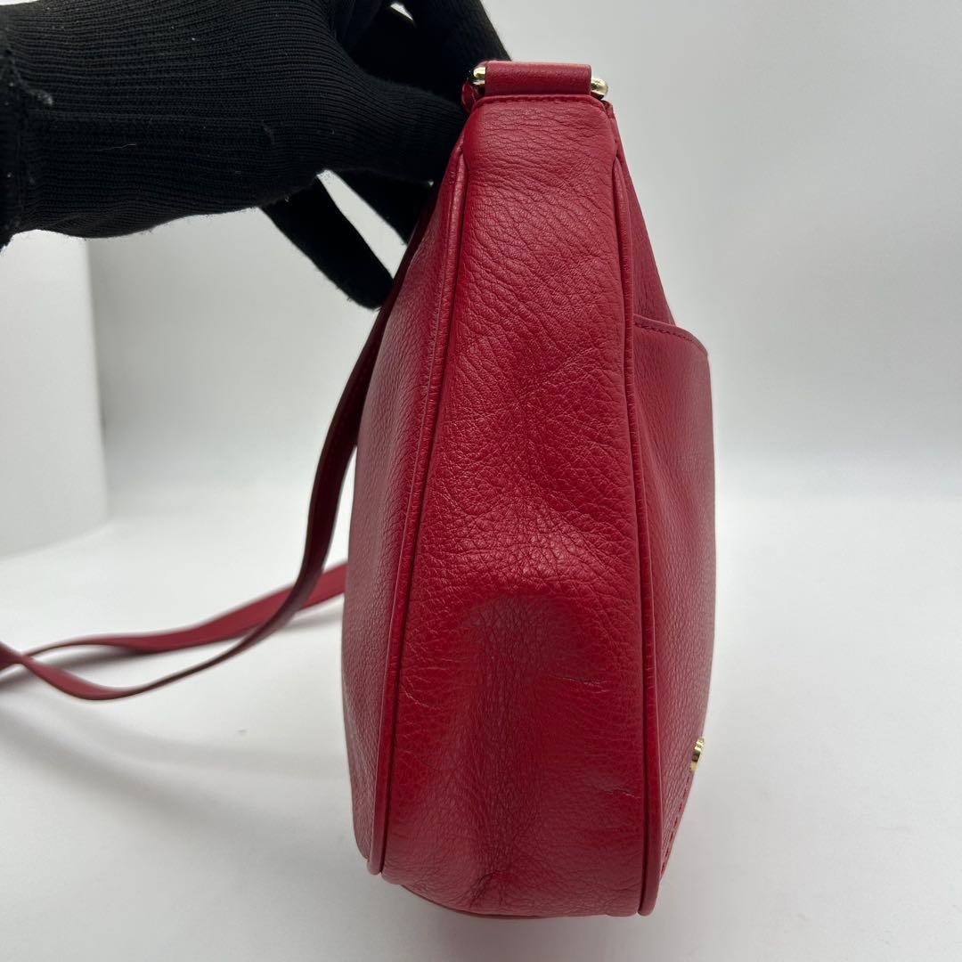極美品　FURLA　フルラ　ショルダーバッグ　オールレザー　赤　ロゴ　斜め掛け◎