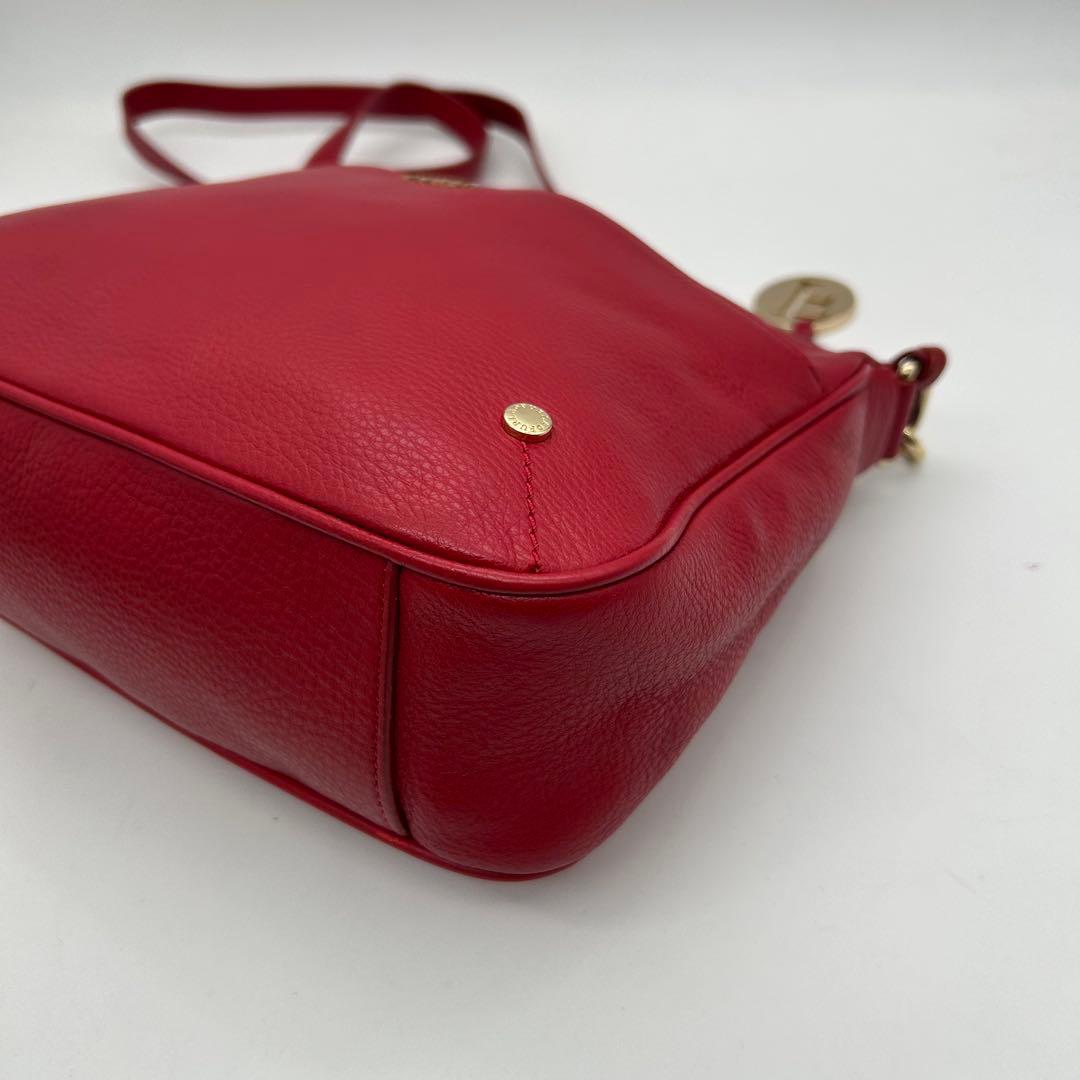 極美品　FURLA　フルラ　ショルダーバッグ　オールレザー　赤　ロゴ　斜め掛け◎