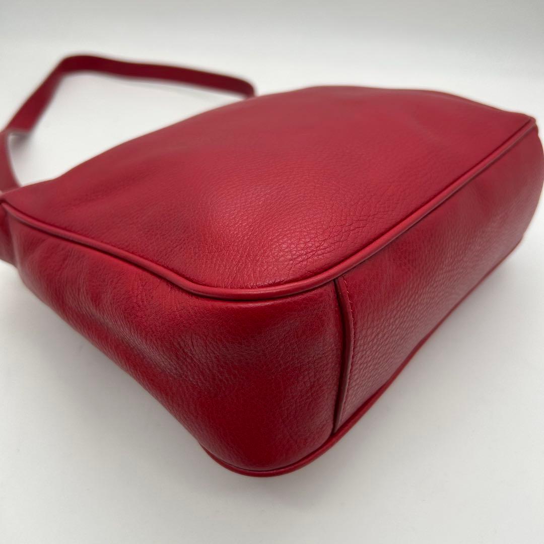 極美品　FURLA　フルラ　ショルダーバッグ　オールレザー　赤　ロゴ　斜め掛け◎