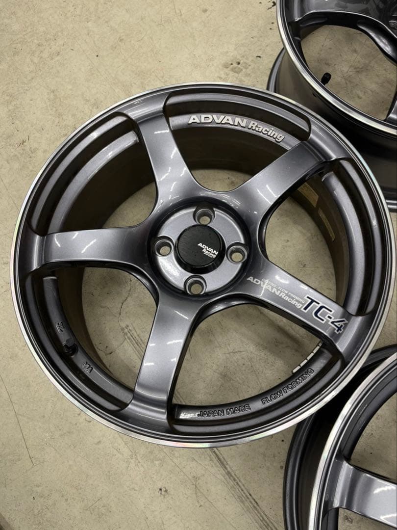 ADAVN Racing TC-4 17インチホイール4本セット　オーラニスモ用