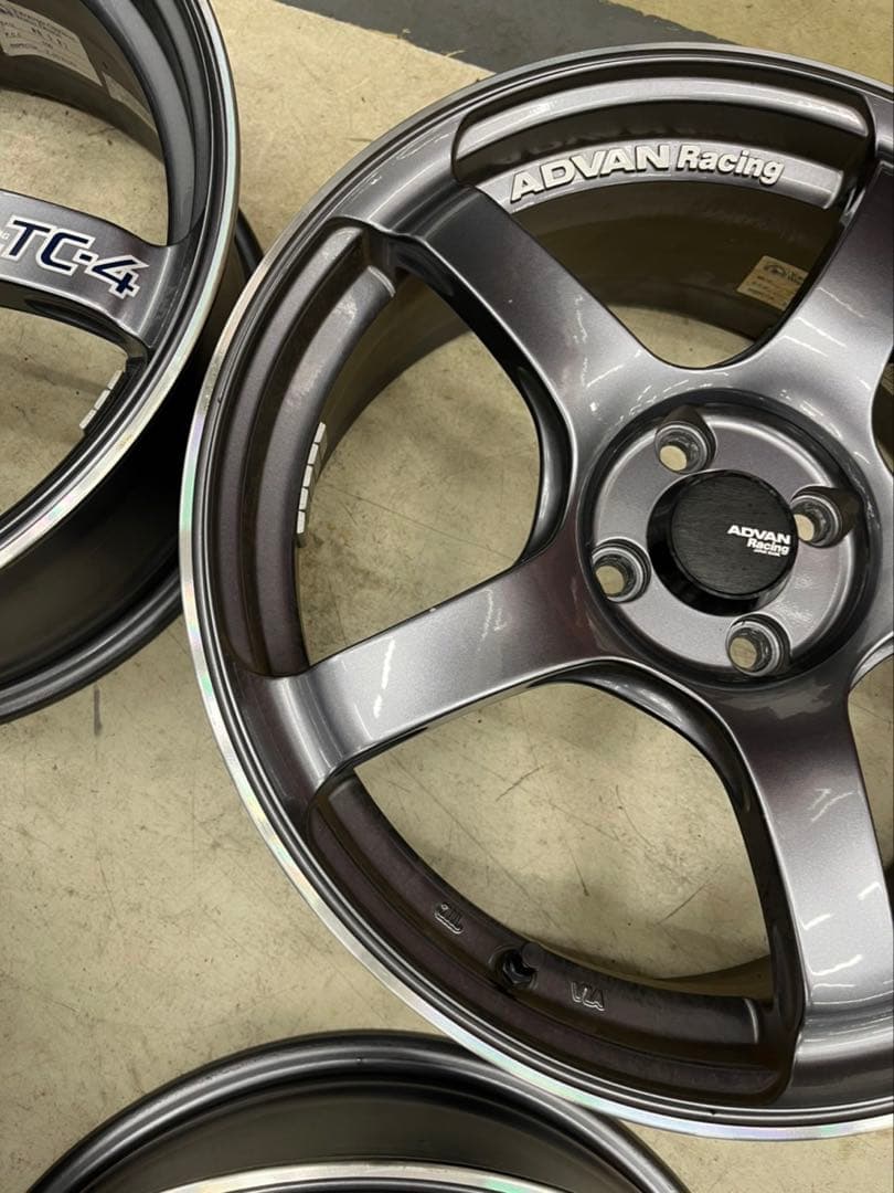 ADAVN Racing TC-4 17インチホイール4本セット　オーラニスモ用