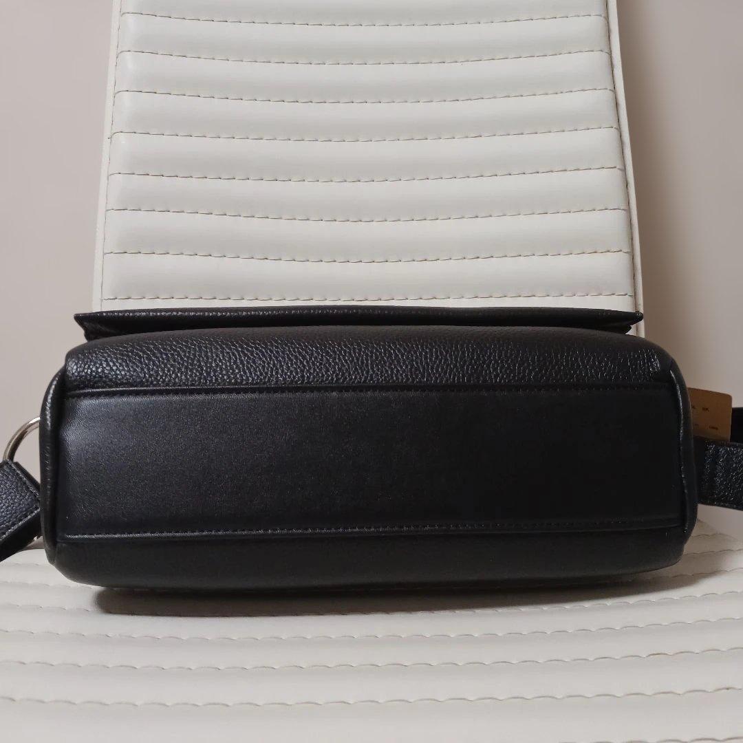 3046【未使用】beardsley ボディバッグ レザー　ブラック