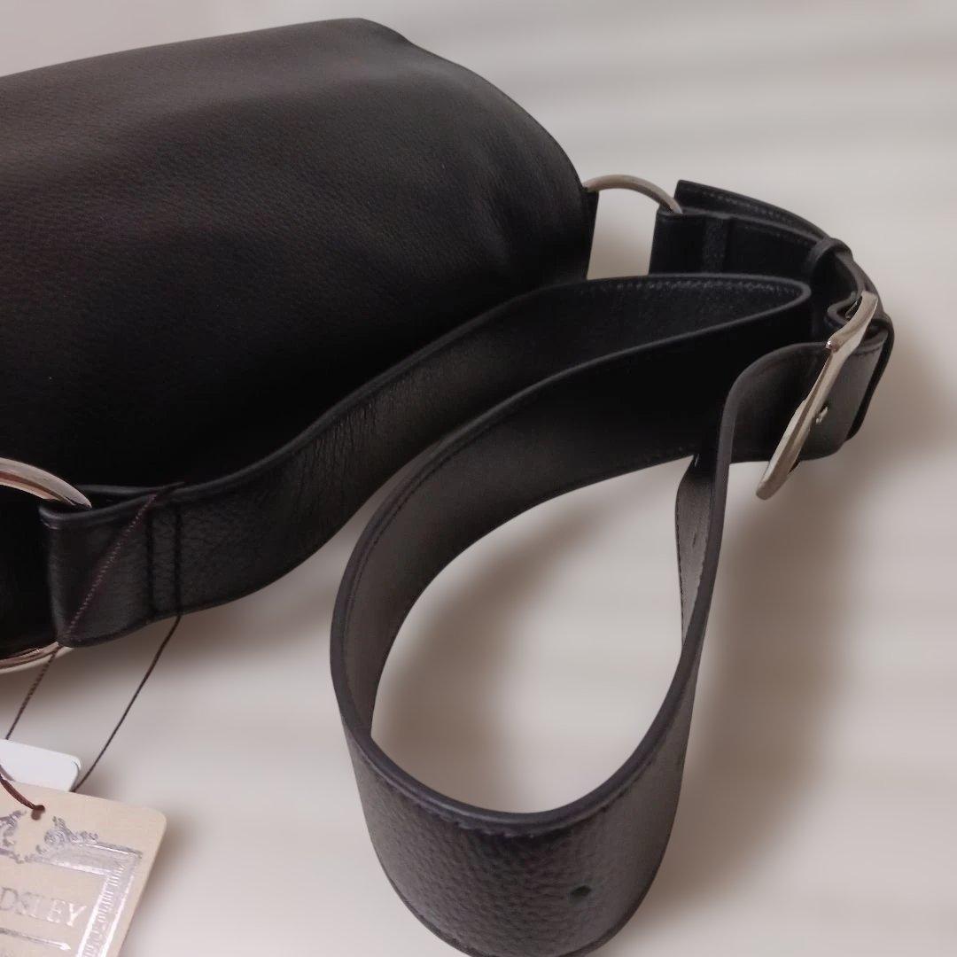 3046【未使用】beardsley ボディバッグ レザー　ブラック