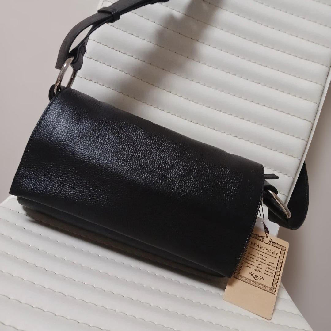 3046【未使用】beardsley ボディバッグ レザー　ブラック