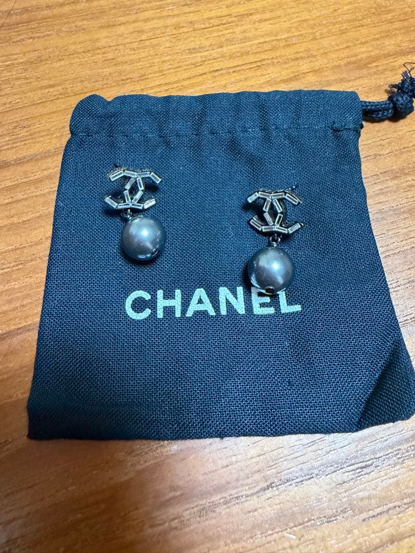 CHANEL パールドロップピアス 表参道店購入