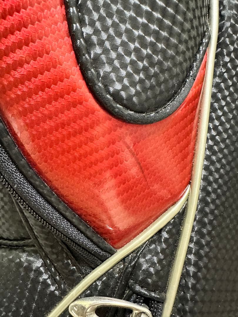 TaylorMade キャディバッグ 黒 / 赤 / シルバー