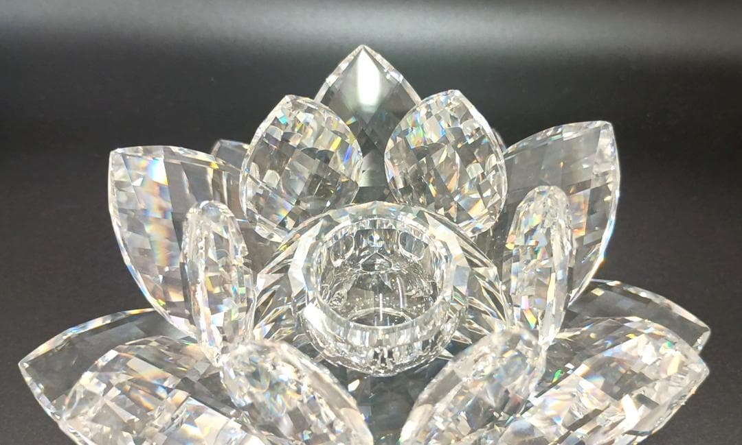 【中古美品】スワロフスキー　クリスタルガラス スイレン キャンドルホルダー（L）