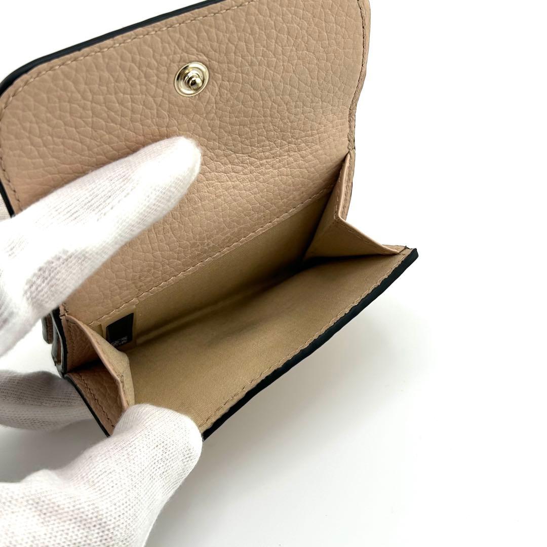 ✨極上美品・箱保存袋付き✨　クロエ　三つ折り　アルファベット　チャーム　レザー