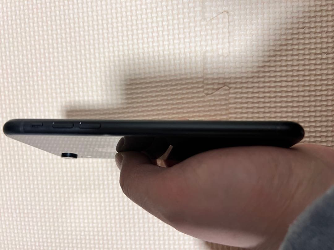 iPhoneXR 64GB ブラック DOCOMO 充電ケーブル