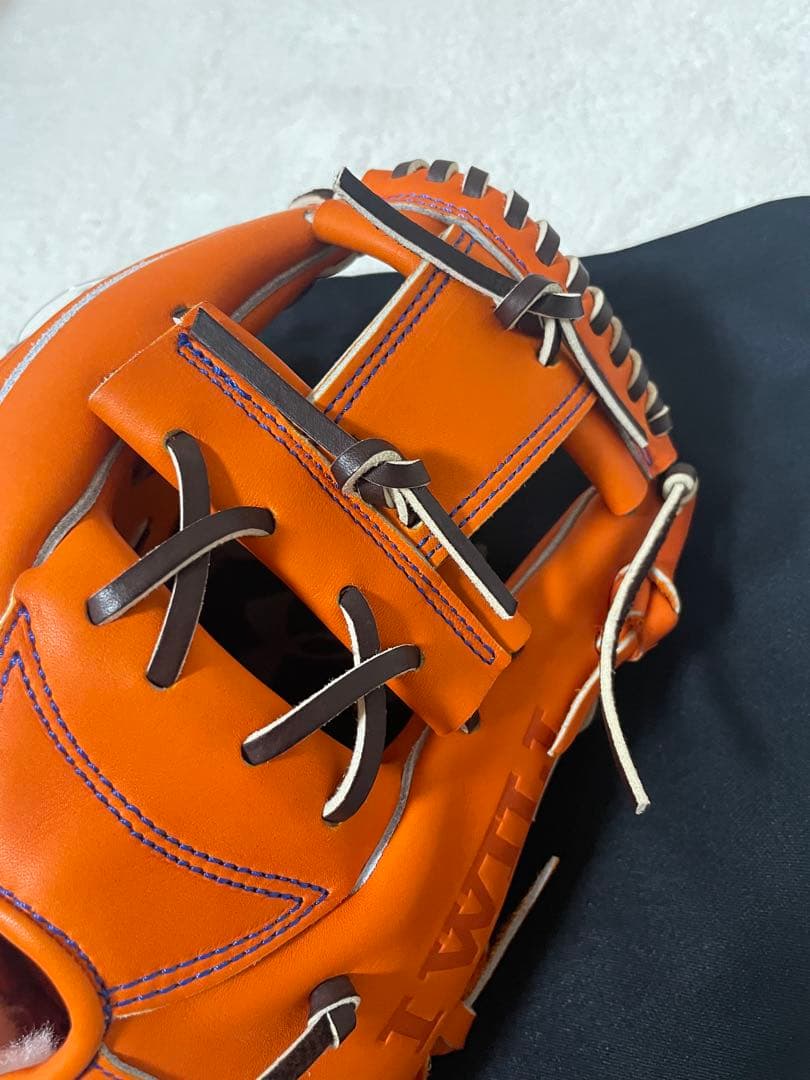 UNDER ARMOUR 硬式内野手右投げ用グローブ　　　 新品未使用